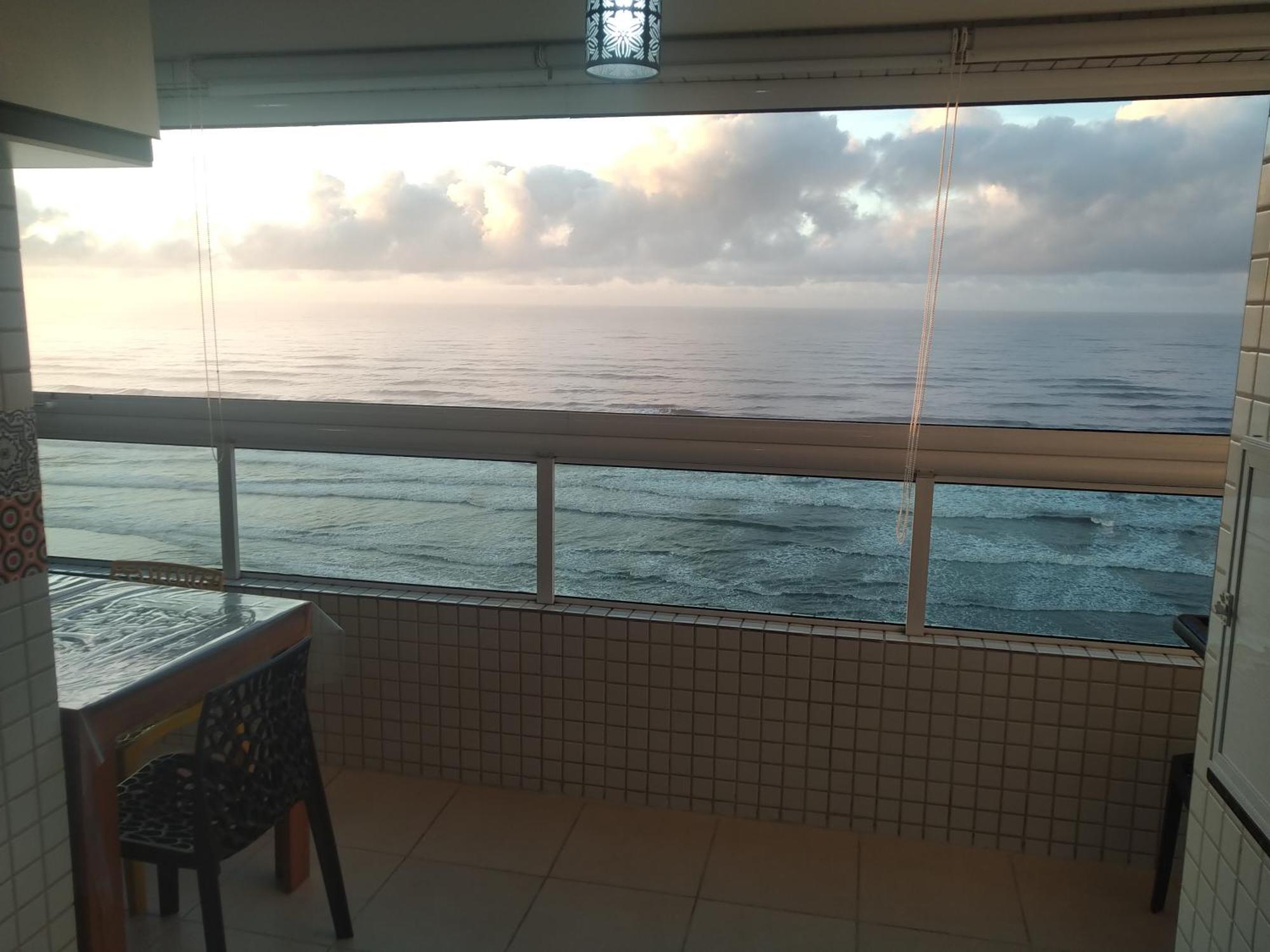 Apartment Frente Mar Pe Na Areia Praia Grande (Santos)